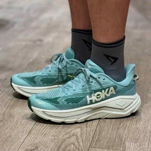 Hoka Challenger 8 Jade Truffle Salt 1133