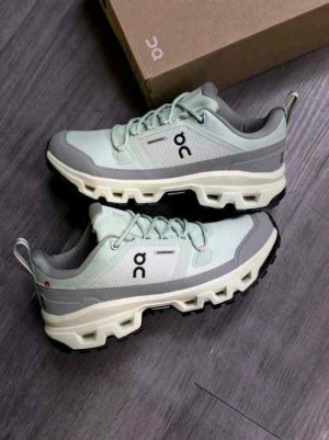 On Running CloudRock Low WP Hiking Mineral Aloe 1114