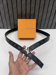 Louis_Vuitton_40_Black-Gold_Grid_Womans_Belt_With_originalBox_DustCover