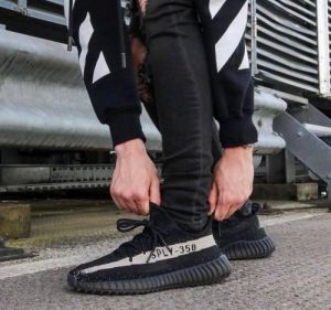 Adida_s Yeezy Boost 350 V2 Oreo Black With Full Accessories SEMI UA