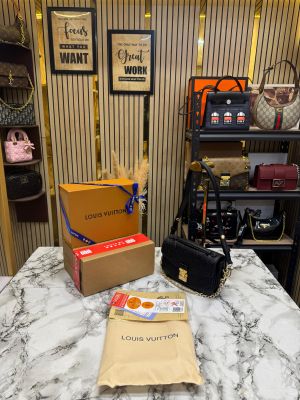 Loui_s Vuitton Pochette Metis Reverse Monogram Mini Bag With Double Og Box And Dust Bag (M24246-Black)