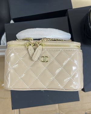 chane_l quilted small Top handle vanity case with chain and box 844