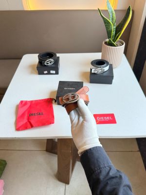 Diesel_womens_belt_with_ogbox_cards_dustbag_tags_etc_405