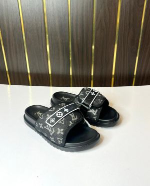 _Louis_Vuitton_Premium_Denim_Flipflop_Black