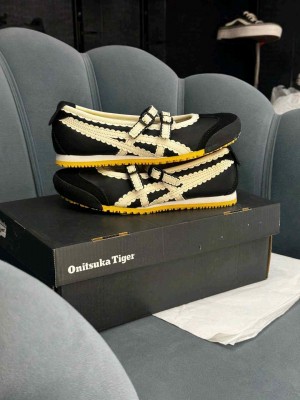 Onitsukaa Tiger Mexico 66 Tgrs black cream