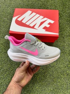 Nik.e Zoom X Running Grey Pink