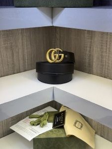 Gucc i Marmont GG leather Belt ( With Original Box Card Bill dust bag Ribbon Carry bag )