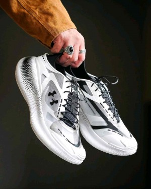 Underr Armour Echo SlipSpeed White Black