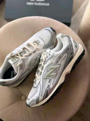 New Balancee 204l Silver Metallic Green