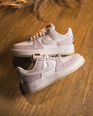 Nikee AirForce 1 07 LX Year of the Dragon