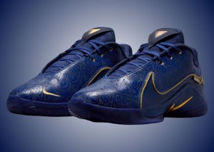 Nik e LeBron 22 Monopoly Deep Royal Blue