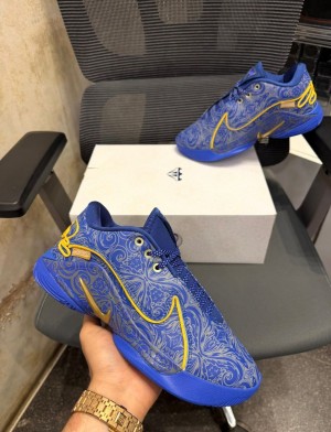 Nik e LeBron 22 Monopoly Deep Royal Blue