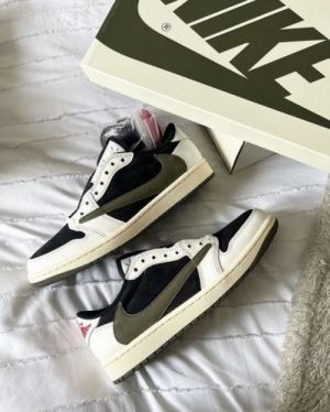 Air Jordan 1 x Travis Scott Low OG Olive SEUDE Leather Top UA Batch With Original Box Butter Paper Laces SALE