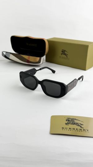 Burberry_black_98410