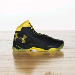 Underr Armour Curry 2.5 Taxi