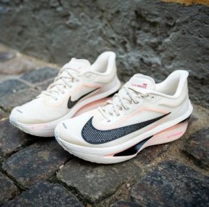 Nik e Zoom Fly 6 PALE IVORY CRIMSON TINT