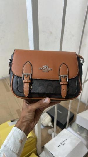 Coac_h Lucy Crossbody In Signature Canvas With folding box 249