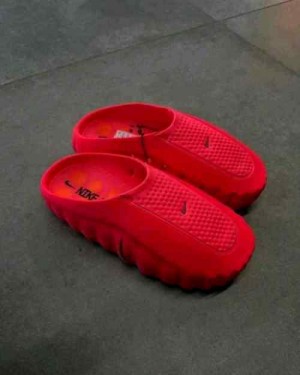 Nikee Mind 001 Mules In Solar Red fix