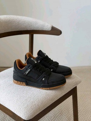 Louiss Vuittonn LV Trainer Leather Black Gum