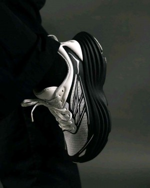 Hoka Bondi 8 Caged Stealth Tech Pack