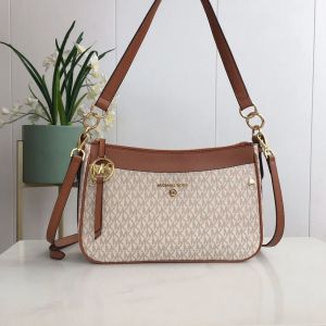 Michael_Kors_jet_set_shoulderbag_with_original_Box_and_dustcover