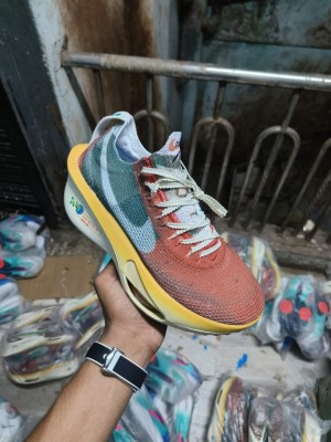 Nik e Zoom Alphafly 3 Sting Colourway