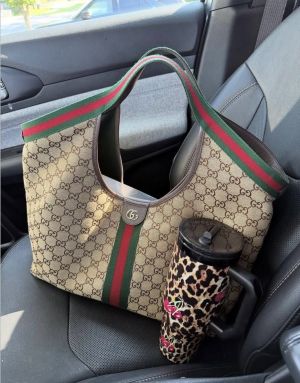 Gucci_Giglio_Tote_Bag_Iconic_Beige_&_Brown_GG_Monogram_Canvas_Tote_Wid_Dust_Cover&_Carry_Bag_88295