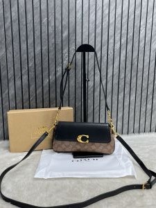 Coach_Jet_Set_Apricot-Black_Shoulder_Bag_With_OriginalBox_DustCover