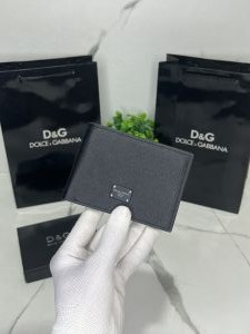 D&G 054 men black leather bifold wallet with og box dust bag and carry bag 