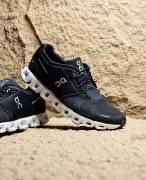 On cloud Running Cloud 5 Black White 