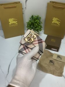 Burberr_y BB-248 check TB reversible belt with og box card carry bag and dust bag 