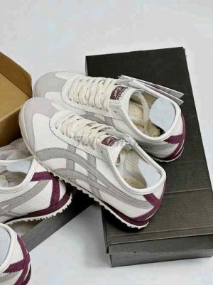 Onitsukaa Tiger Mexico 66 White Grey Berry for her
