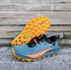 Asicss. Gel Trabuco 13 Running Shoes