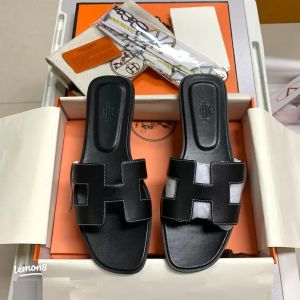 Hermes_Paris_Oran_Flats_With_OG_Box_&_Carry_Bag_(Black-752)