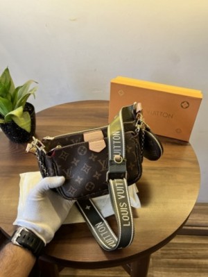 vuitton multi pochette with og box light green strap