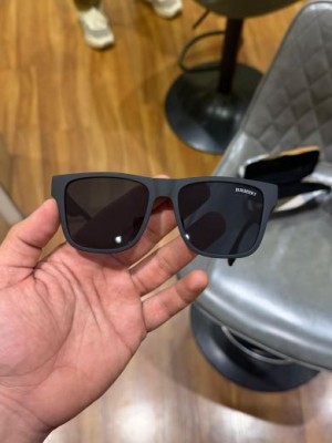 Burberr y 4358 matt black