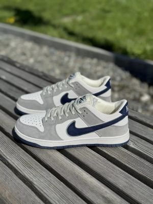 Nik_e Sb Dunk White Grey With Blue Tick