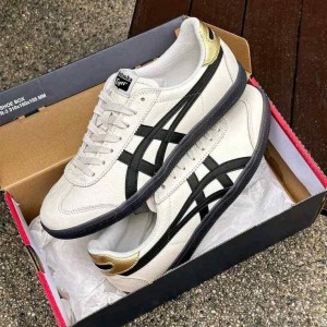onitsukaa. tiger Tokuten White Black Gold
