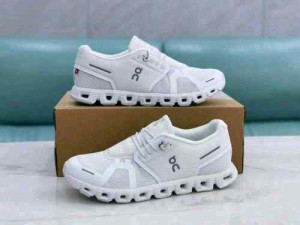 On Cloud On Running 6 White