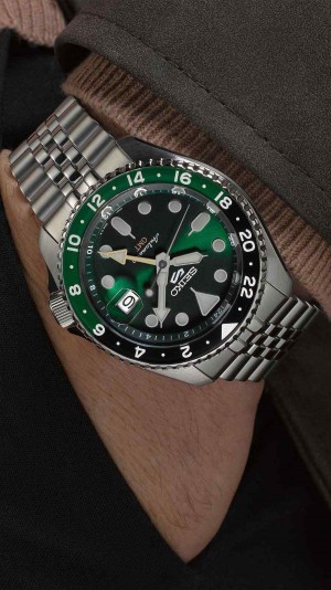 SEIKO SPORTS BACK OPEN