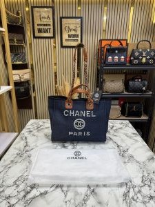 CHANE_L PARIS DUE TOTE BAG DIOMOND LOGO WITH DUST BAG PREMIUM QUALITY (BLUE)