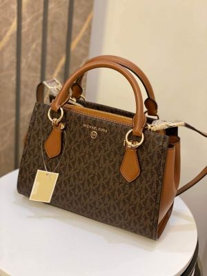Michael_Kors_Marilyn_Stachel_Bag_With_DustBag_Slingbelt_with box _5326