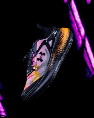 Under.r Armour Echo Slipspeed Black Rebel Pink