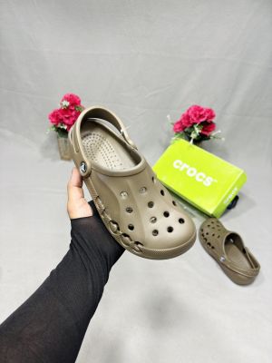 _CROCS_BAYA_CLOG_BROWN