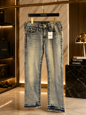 TRUE RELIGION IMPORTED STORE ARTICLE JEANS 