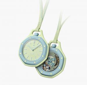 Audemars_Piguet_Swatch_Blaue_Acht