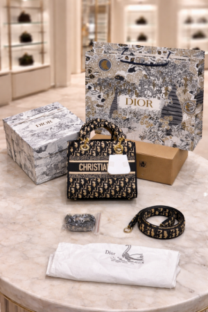 Christian_Dior_D_Lady_Black_SlingBag_With_DoubleBox_Dustbag_Slingbelt