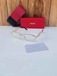 Prada_25072_gold_plano