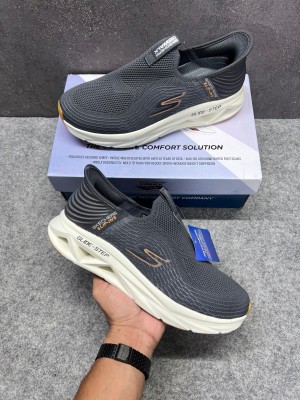 Skecher s Slip ins Glide Step In Demand
