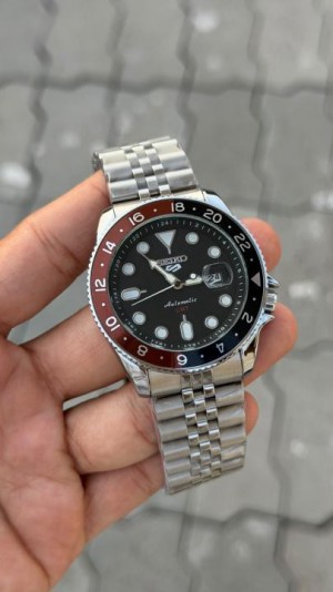 Seiko 5 sports GMT back open